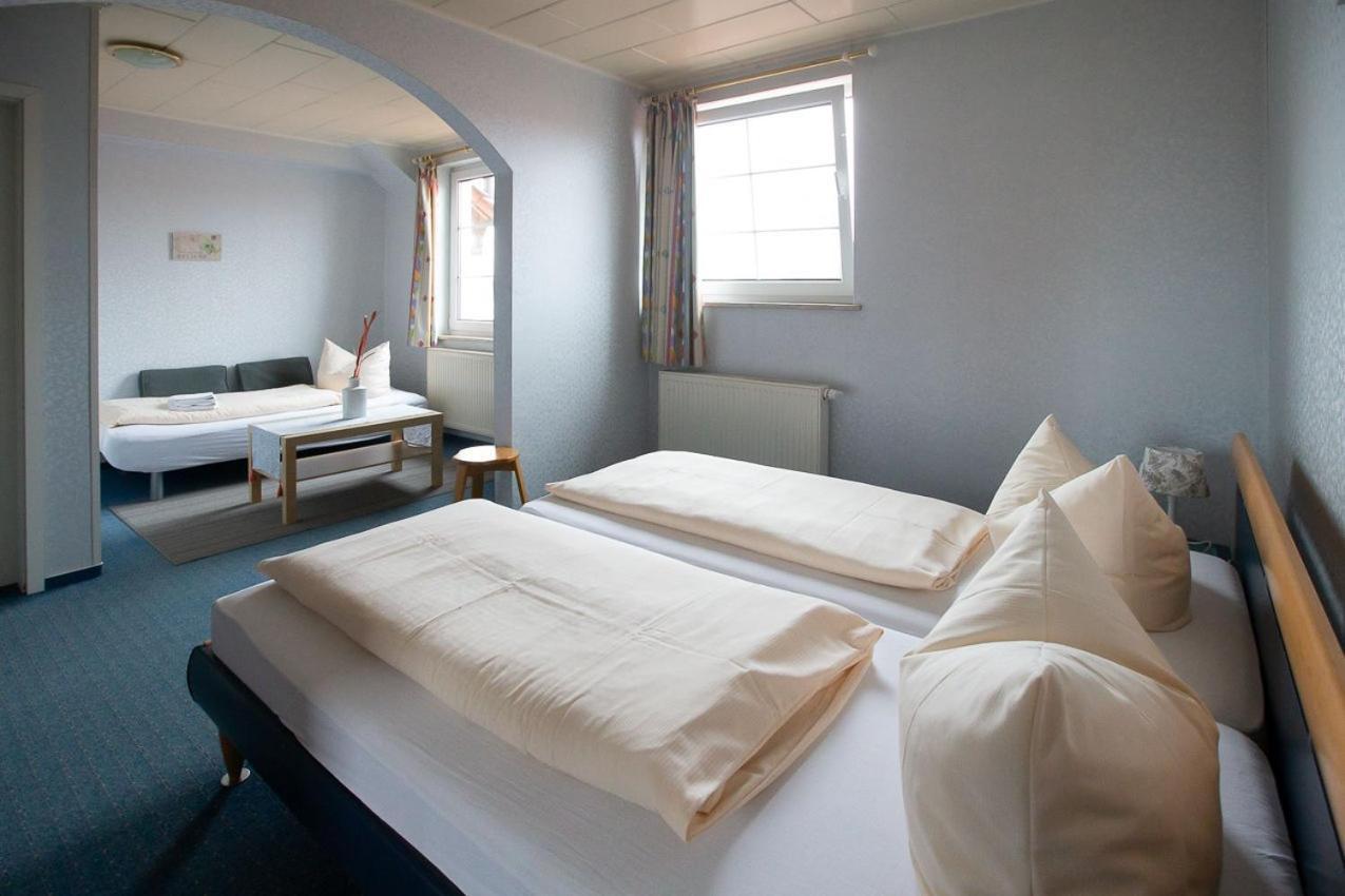 Hotel Dolgesheim Экстерьер фото