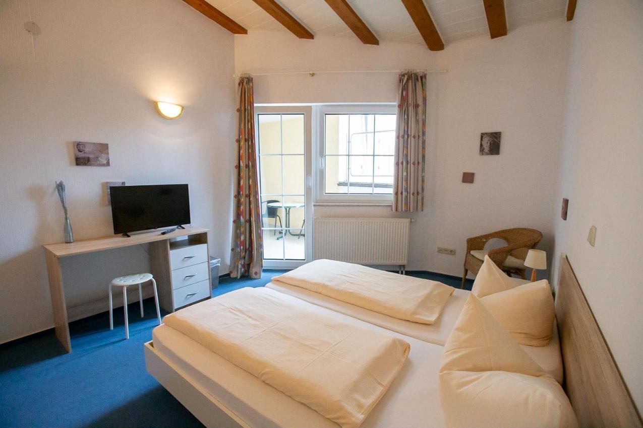 Hotel Dolgesheim Экстерьер фото