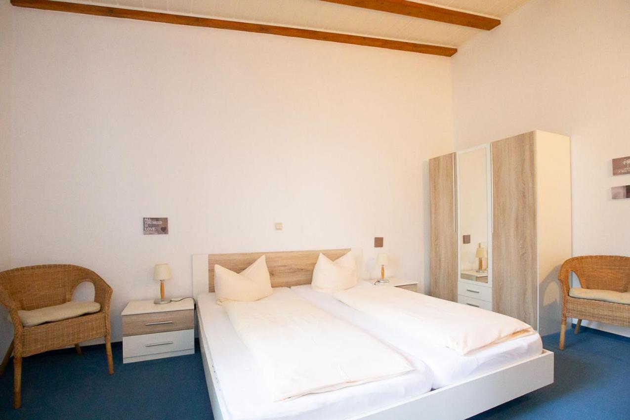 Hotel Dolgesheim Экстерьер фото
