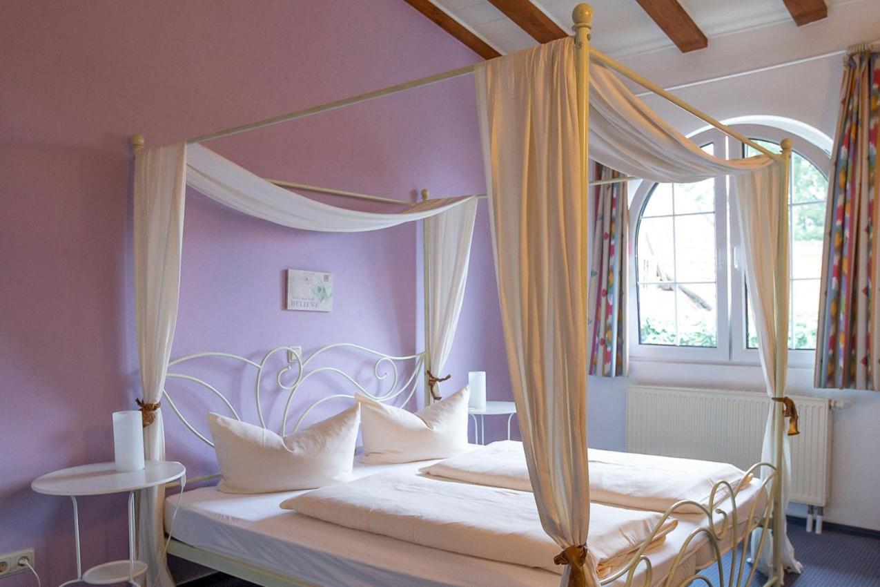 Hotel Dolgesheim Экстерьер фото